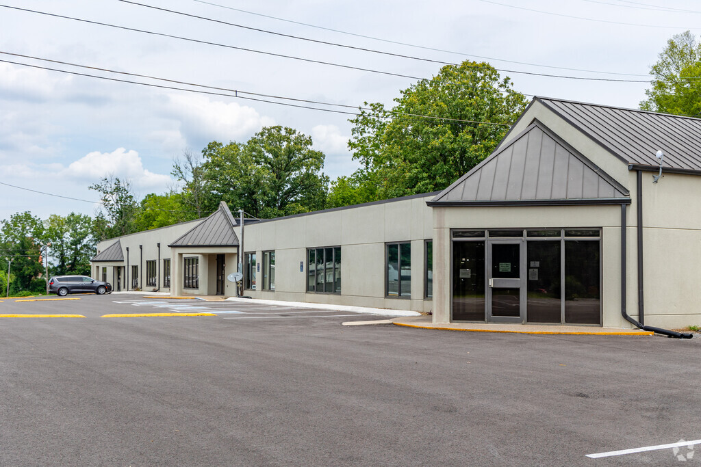 Immaculate Conception Pre School is located in Clarksville, Tennessee.