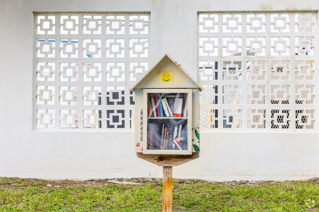 Book share is available at Bennett Elementary School in Ft Lauderdale, FL.