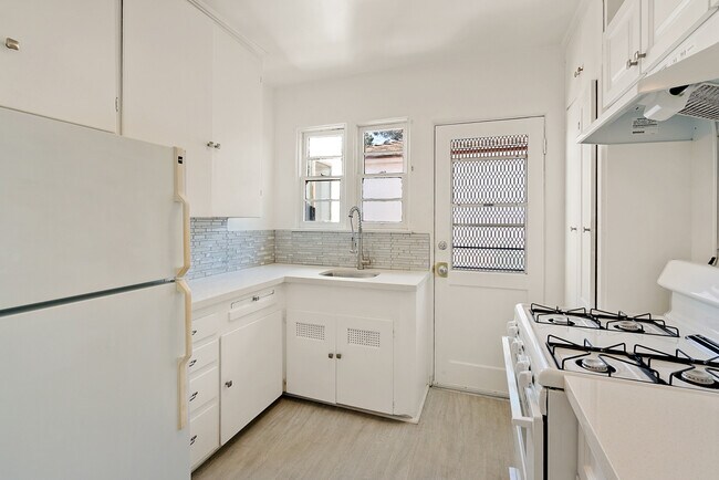 9506 National Blvd unit 9508, Los Angeles, CA 90034 - photo 4