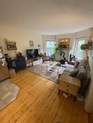 1075 Beacon St Unit 3, Brookline, MA 02446