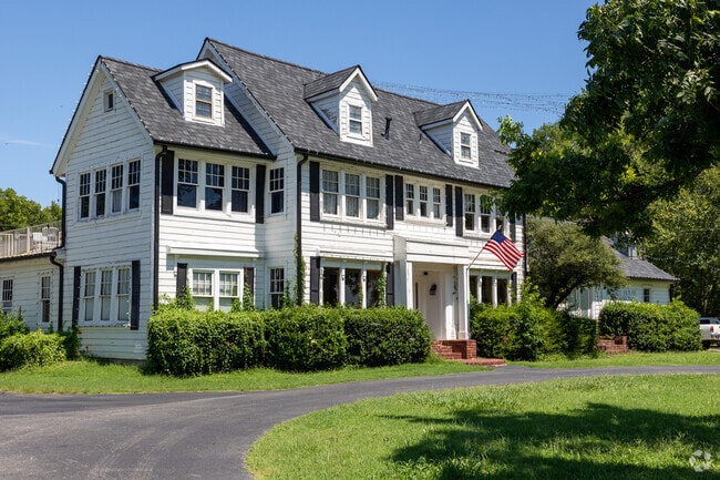 French-inspired charm in West Highlands.