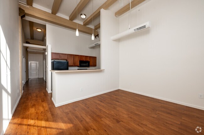 1010 Central, Indianapolis, IN 46202 - photo 3