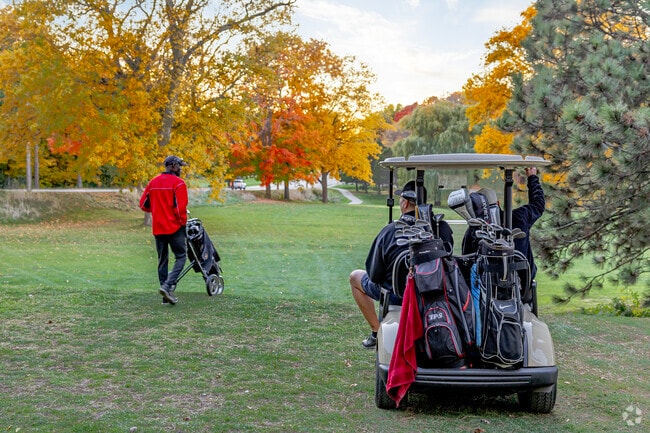 Slausondale golfers can hit the fairway at the oldest course in Wisconsin at Washington Park.