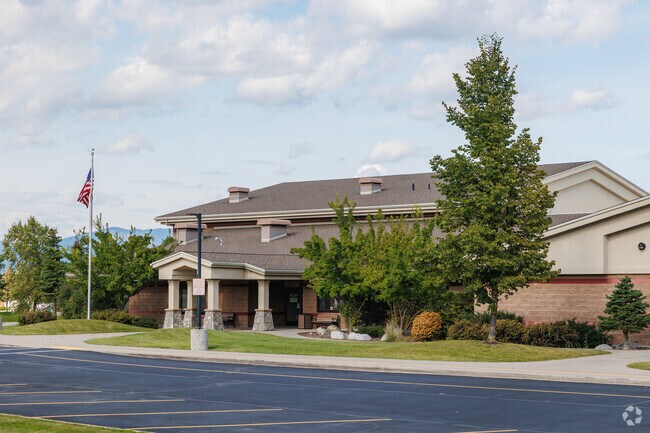 West Ridge Elementary School
is home of the Cougars.