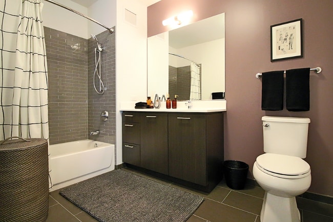 641 N Wells St, Chicago, IL 60654 - photo 6