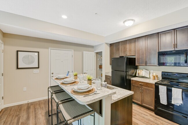 Woodfield Park, Columbus, OH 43219 - photo 2