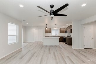672 W Jayo Ct, Emmett, ID 83617
