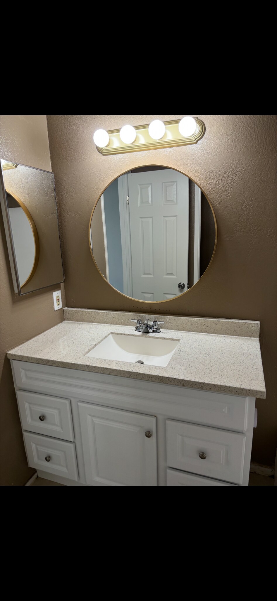 28631 Calle Del Lago unit B, Murrieta, CA 92563 - photo 1