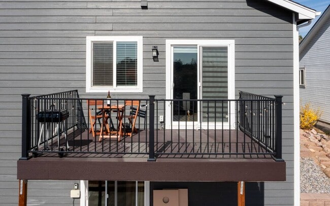 913 Columbine Ave, Colorado Springs, CO 80904 - photo 4