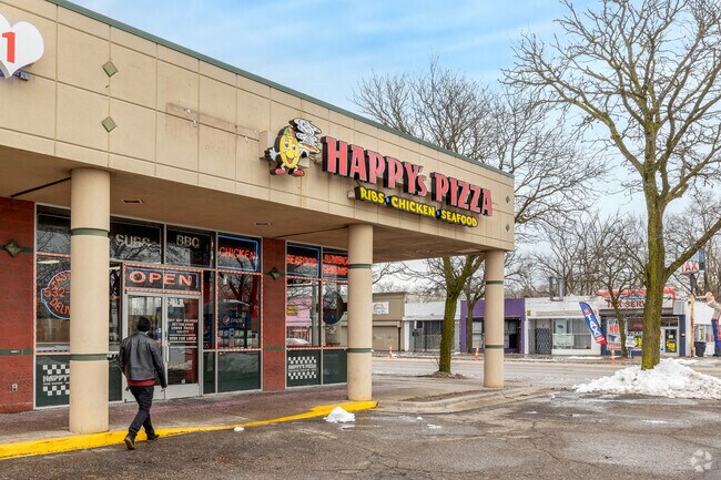 Happy's Pizza in Evergreen Lahser has fresh pizza and wings to go.