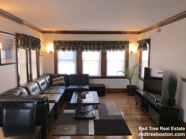 33 Pershing Rd unit 2, Jamaica Plain, MA 02130 - photo 3