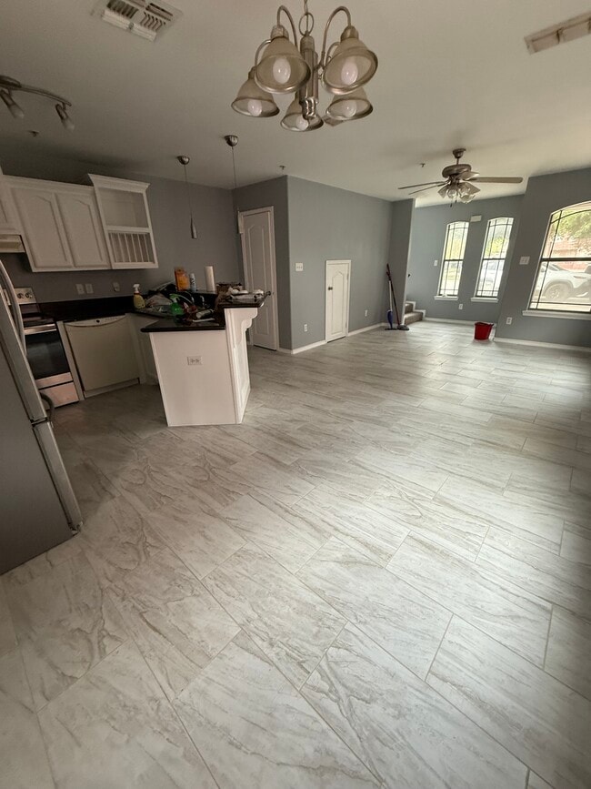 106 S 48th Ln unit 2, McAllen, TX 78501 - photo 6