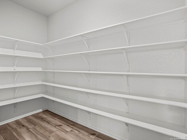 6530 Lowrie, San Antonio, TX 78239 - photo 5