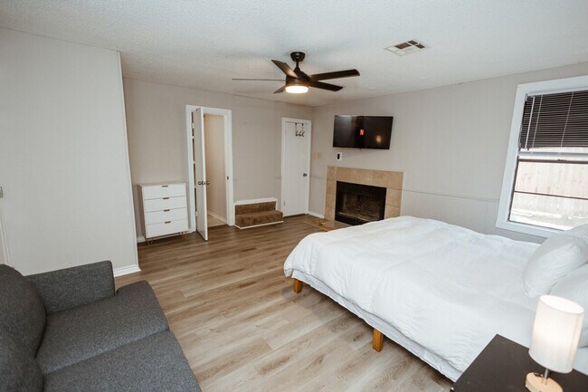3625 Maple Ave unit ID1352449P, Waco, TX 76707 - photo 6