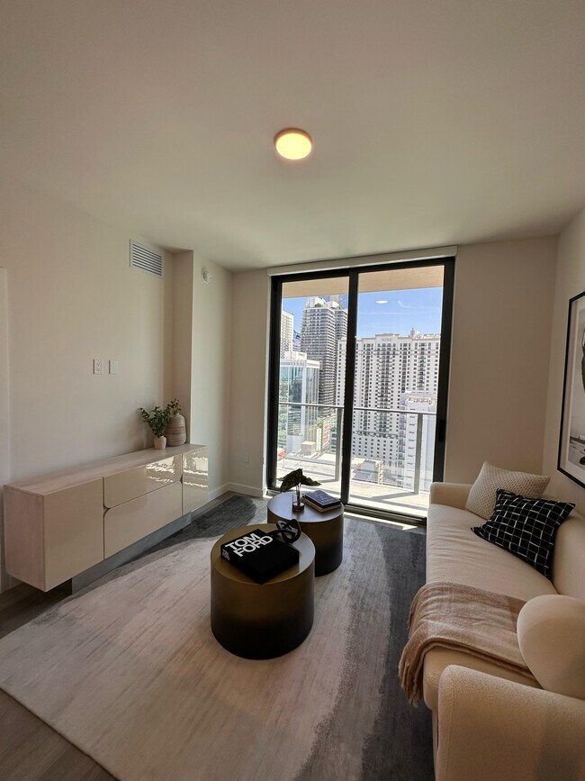 425 SW 18th Rd unit B1, Miami, FL 33129 - photo 5