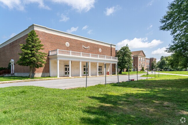 Central Middle School's population is made up of 51% female students and 49% male students.