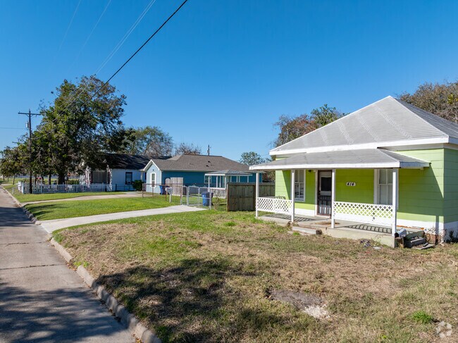 Older historical cottages can be found inland in Texas City.