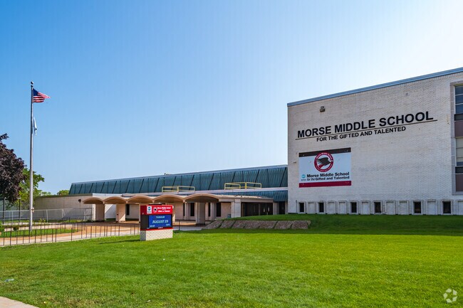 Morse Middle School is known for its great academics and faculty in Milwaukee.