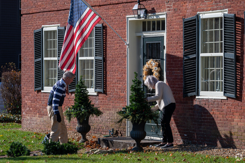 Neighborhood_WestBrookfield_final_022124