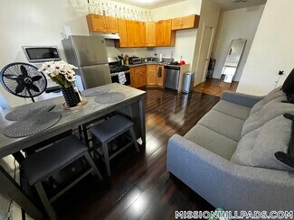 1576 Tremont St Unit 3, Boston, MA 02120
