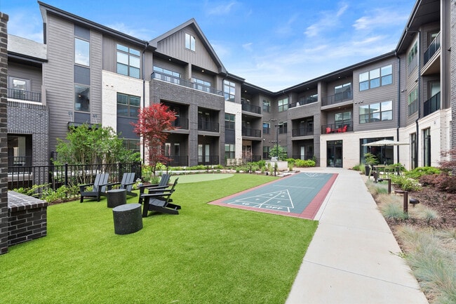 EVOQ EAST COBB, Marietta, GA 30066 - photo 2