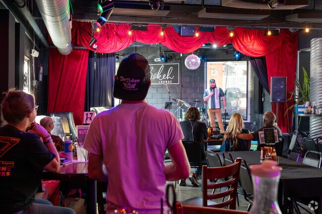 If you love live entertainment, tasty drinks, and great food, visit the Bokeh Lounge.