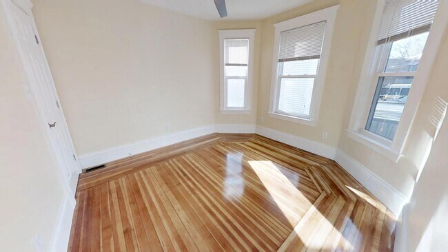 219 Holland St unit 1, Somerville, MA 02144 - photo 7