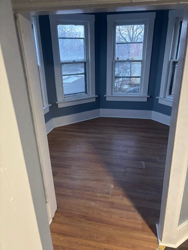 721 Sumner St unit 1, Akron, OH 44311 - photo 3