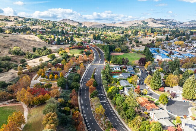 Explore San Ramon’s parks and trails along Bollinger Canyon Road.