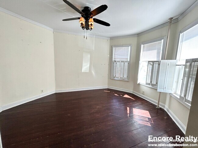 17 Sachem St unit 1, Roxbury Crossing, MA 02120 - photo 5