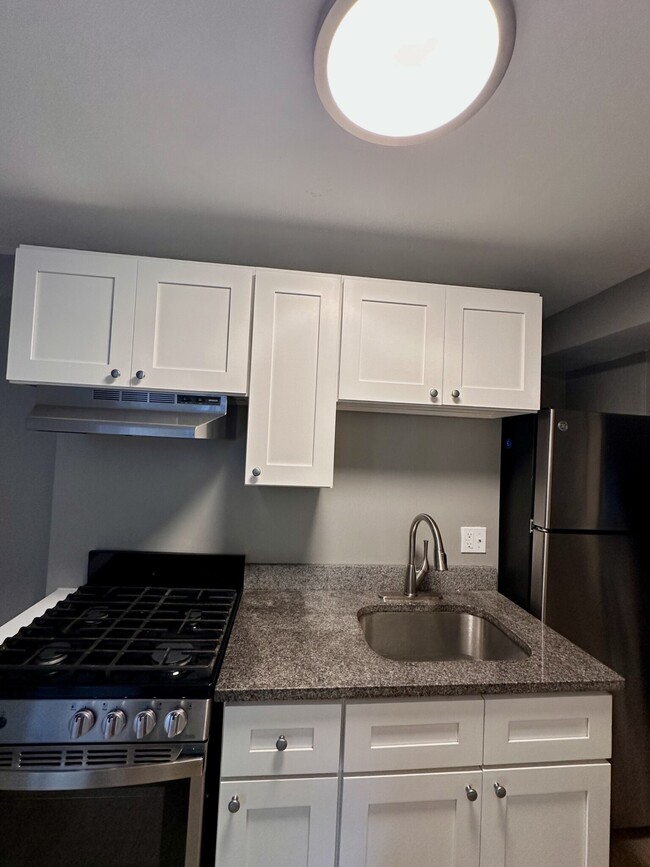 41 Cottage St, Boston, MA 02128