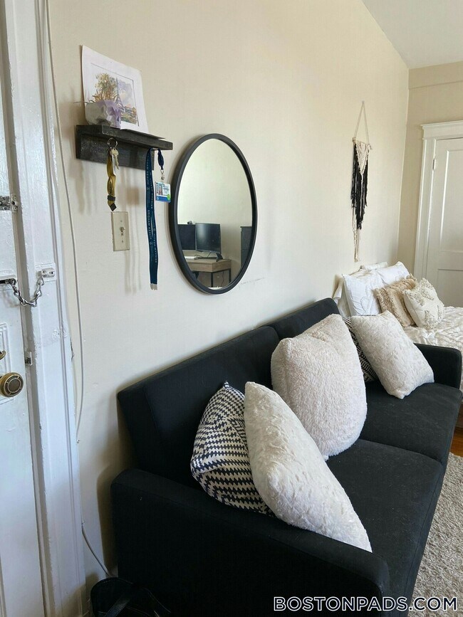 1197 Commonwealth Ave Unit 10, Boston, MA 02134