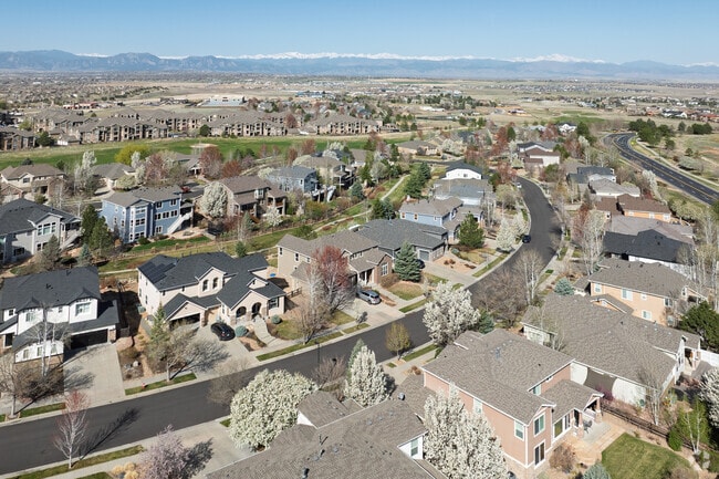 Vista Ridge is close to small towns with plenty of restaurants and stores to shop at.