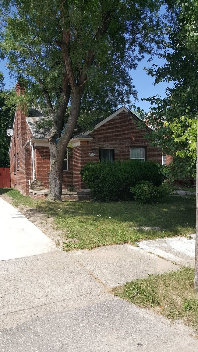 8351 Bliss St, Detroit, MI 48234