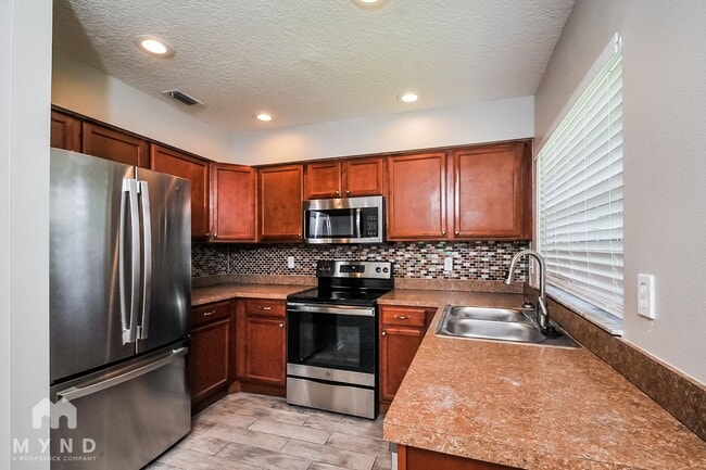 509 Bryan Valley Ct, Brandon, FL 33511 - photo 5