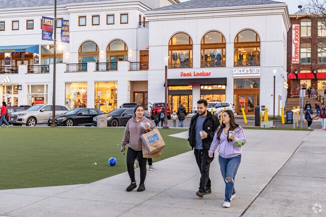 Glendale offers small and major chain shopping.