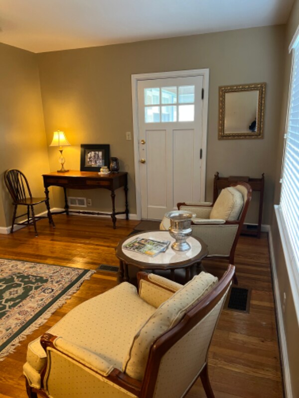 2422 Jackson Ave, Point Pleasant, WV 25550