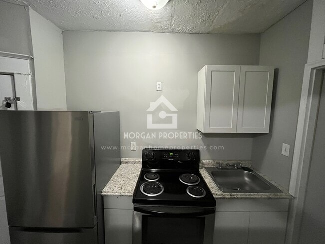 300 S 12th St unit 2, New Castle, IN 47362 - photo 4