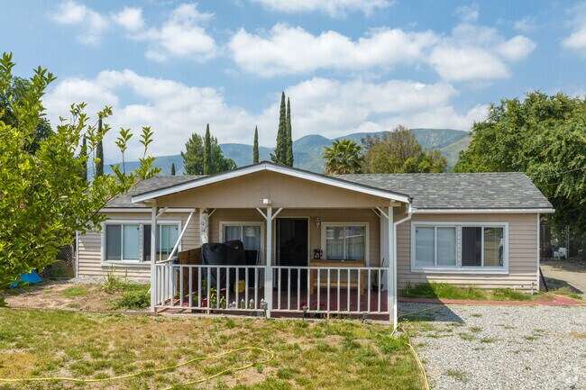 You'll find quaint bungalows throughout Arrowhead Farms.