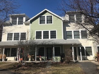 33 Montgomery St Unit F, Saugerties, NY 12477