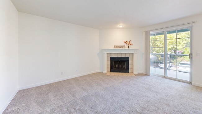 16419 Spruce Way unit A2, Lynnwood, WA 98037 - photo 3
