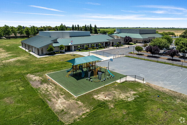 Jim Elliot Christian High School is a well-kept facility in Lodi's Sunwest.