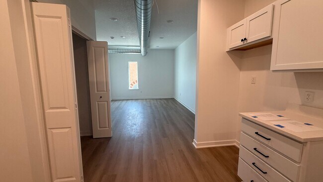 The Delaware - Luxury Apartment's in Mason City!, Mason City, IA 50401 - photo 5