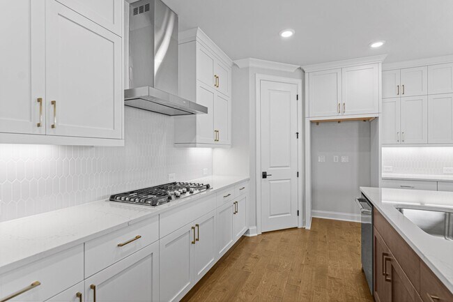 550 Pilgrim Mill Rd unit 36468888, Cumming, GA 30040 - photo 4