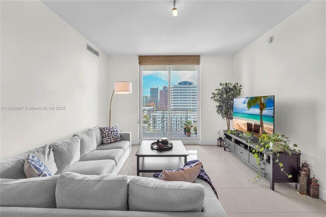 Strada 315 unit 1405, Fort Lauderdale, FL 33301 - photo 7