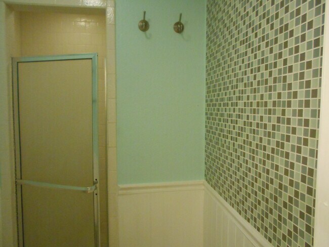 9000 Bissonnet St unit 1004, Houston, TX 77074 - photo 2