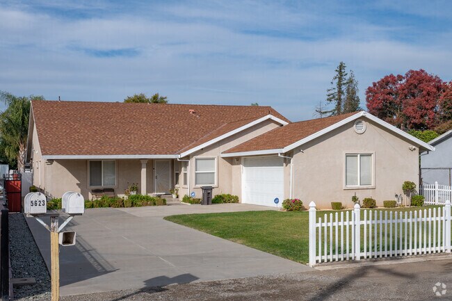 Enjoy a quiet community close to the roar of the city in Garden Acres.