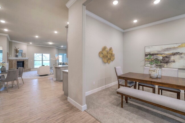 8427 Pickering St, Lenexa, KS 66227 - photo 7