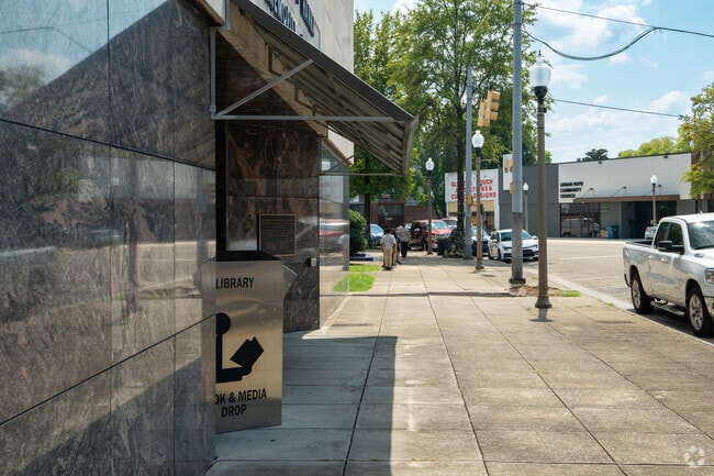 A quiet summer day gives Fairfield that small town feel.