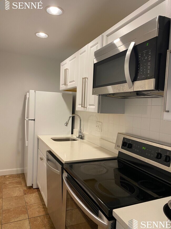 2360 Massachusetts Ave Unit 24, Cambridge, MA 02140